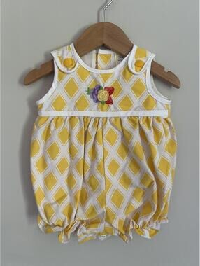 Vintage Paper Tag Yellow Geometric Floral Embroidery Sleeveless Bubble